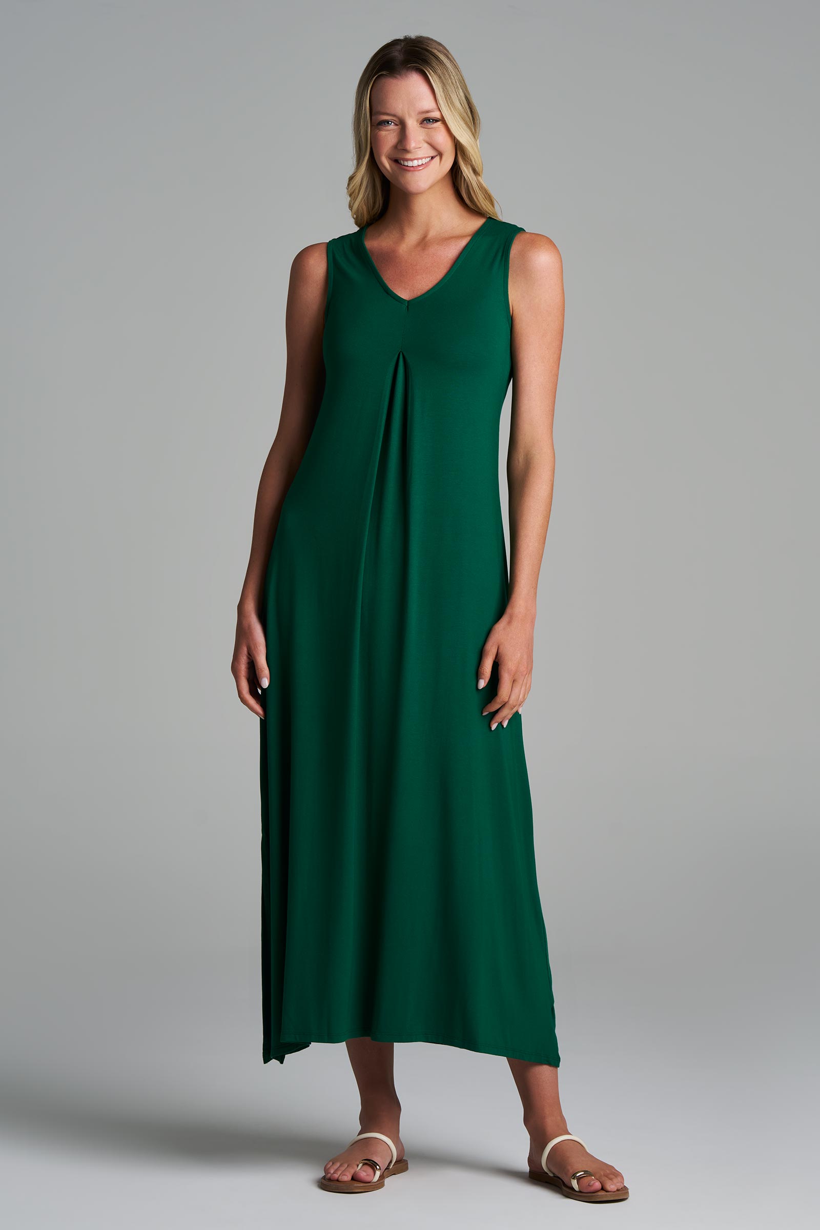 Women's Coco Walk Sleeveless Maxi Dress | Eden Green | UPF 50+ | Coolibar Women's Coco Walk Sleeveless Maxi Dress | Eden Green | UPF 50+ | Coolibar