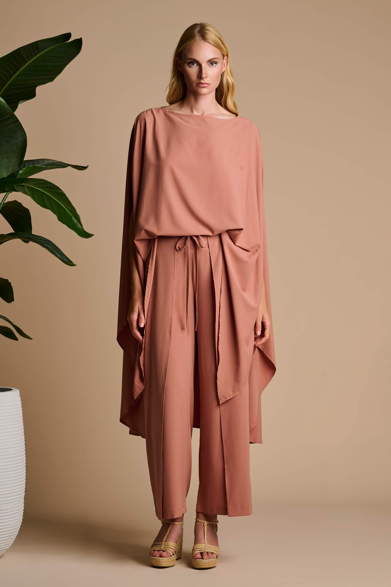 Sun Poncho | Mocha Mousse UPF 50+