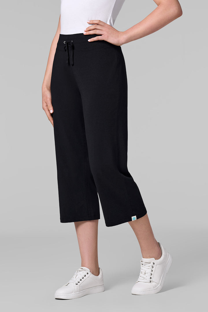 Women's Windley Beach Capris | Black | UPF 50+ | Coolibar Women's Windley Beach Capris | Black | UPF 50+ | Coolibar