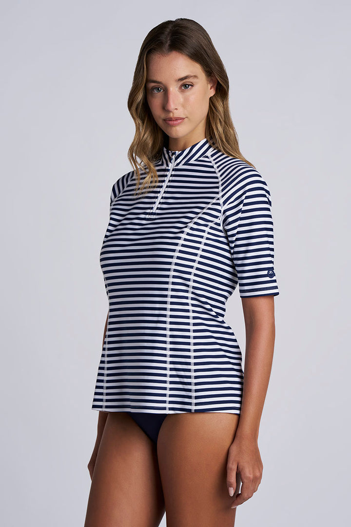 Women's Freestyle Short Sleeve Rash Guard | Black UPF 50+
