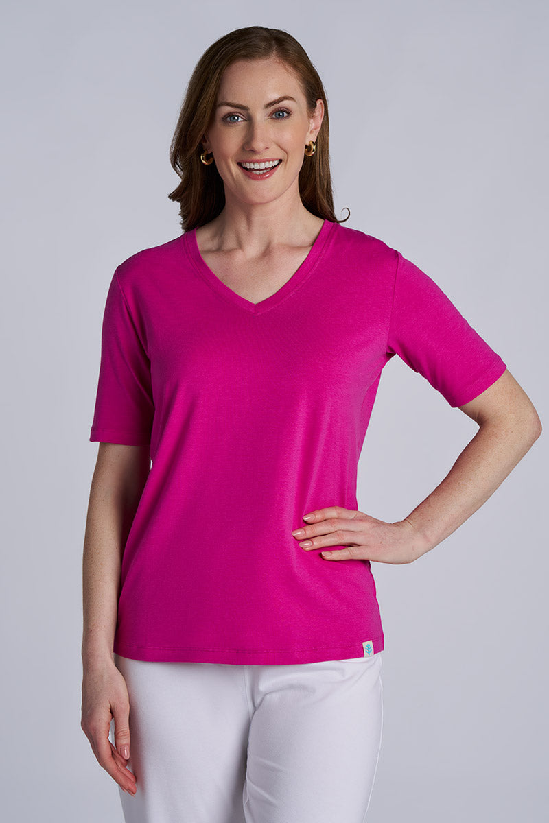 Women's Morada Everyday Short Sleeve V-Neck T-Shirt | Fuchsia UPF 50+