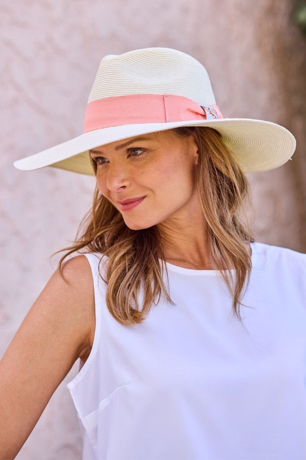 Color_Ivory/Flamingo Pink