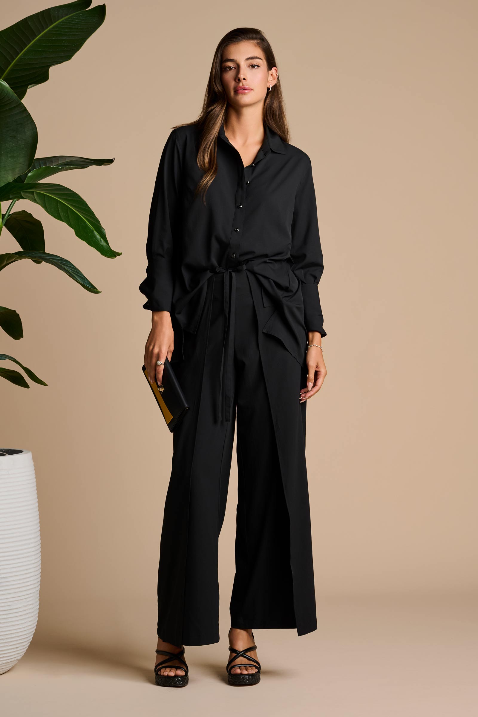 Rhodes Pleated Back Shirt | Black UPF 50+