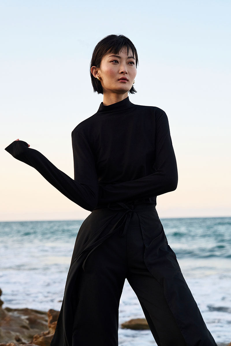 Roule Turtleneck Top | Black UPF 50+