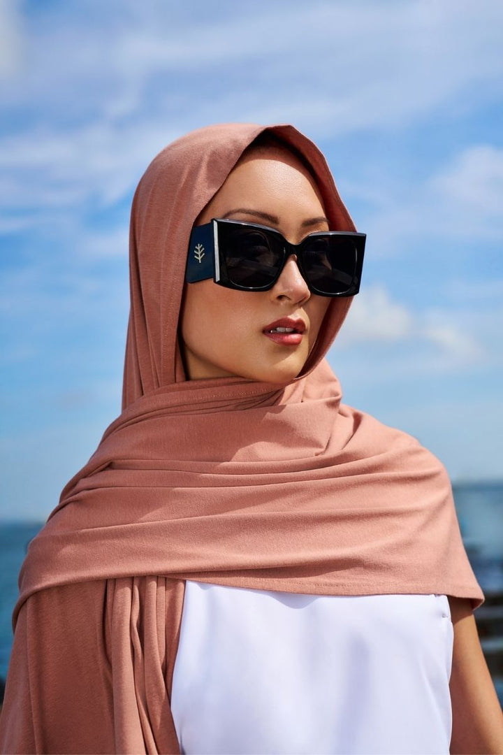 Beach Shawl | Mocha Mousse